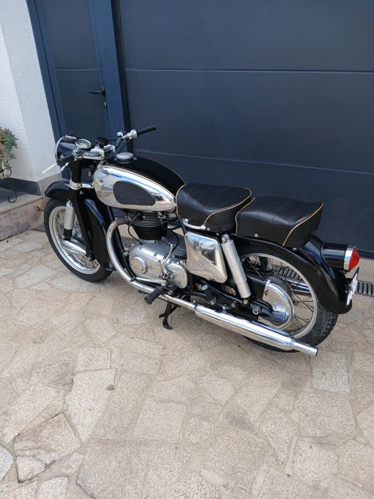 Mota antiga ano 1957