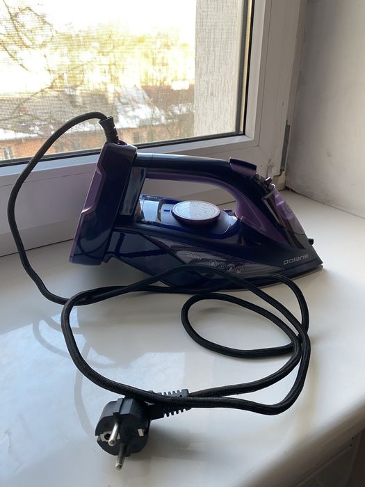 Праска Polaris PIR 2457K Cord(LESS)