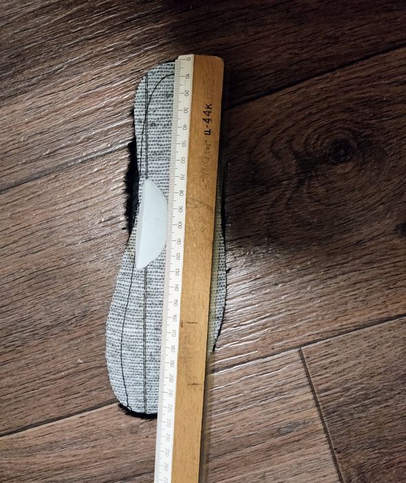 Продам новые зимние детские ботинки 35 р.