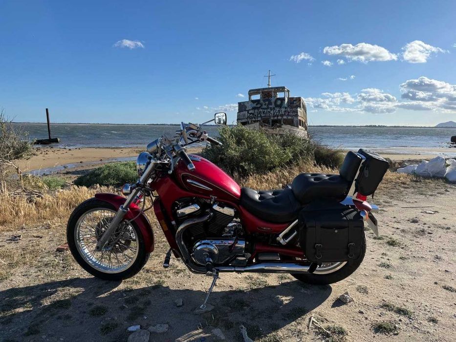 Suzuki Intruder VS800