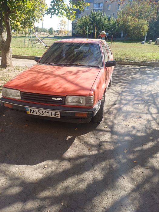 Мазда 323 Mazda автомобиль