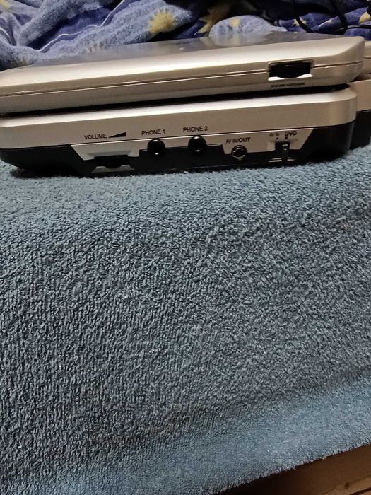 Przenośny odtwarzacz DVD 7 cali