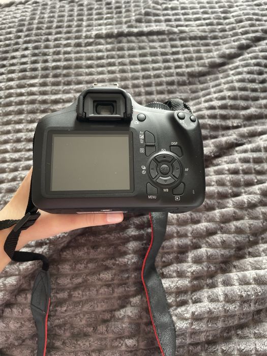 Câmera Canon EOS 4000D
