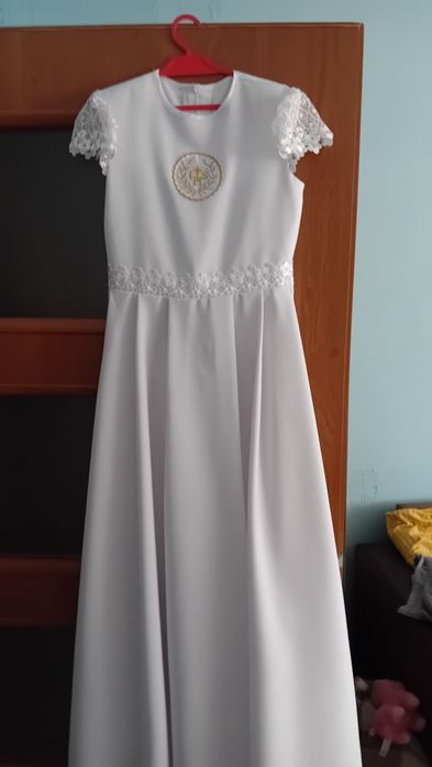 Sukienka komunijna Impresja 146 + wianek
