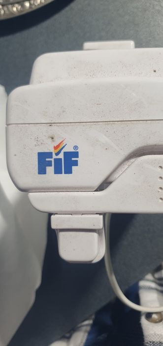 Vendo amulador de facas e abre latas  elétrico.