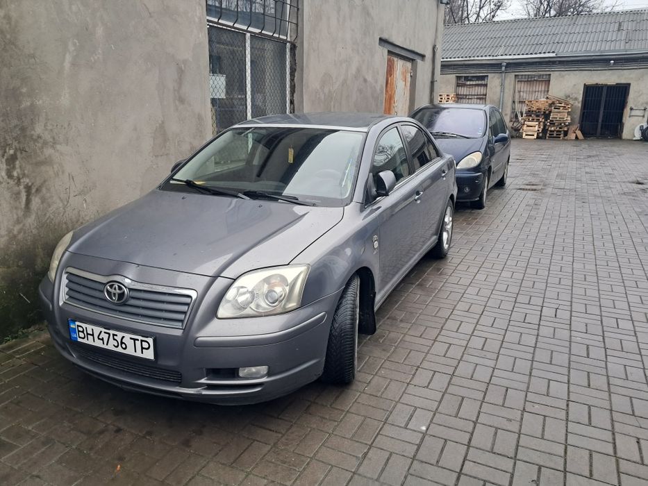Тойота Авенсіс ll