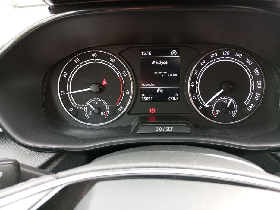 Skoda Fabia lV  1.0