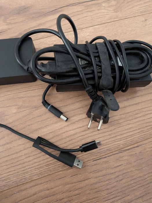 Dell D6000 docking station