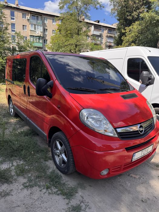Опель Vivaro груз-пасс