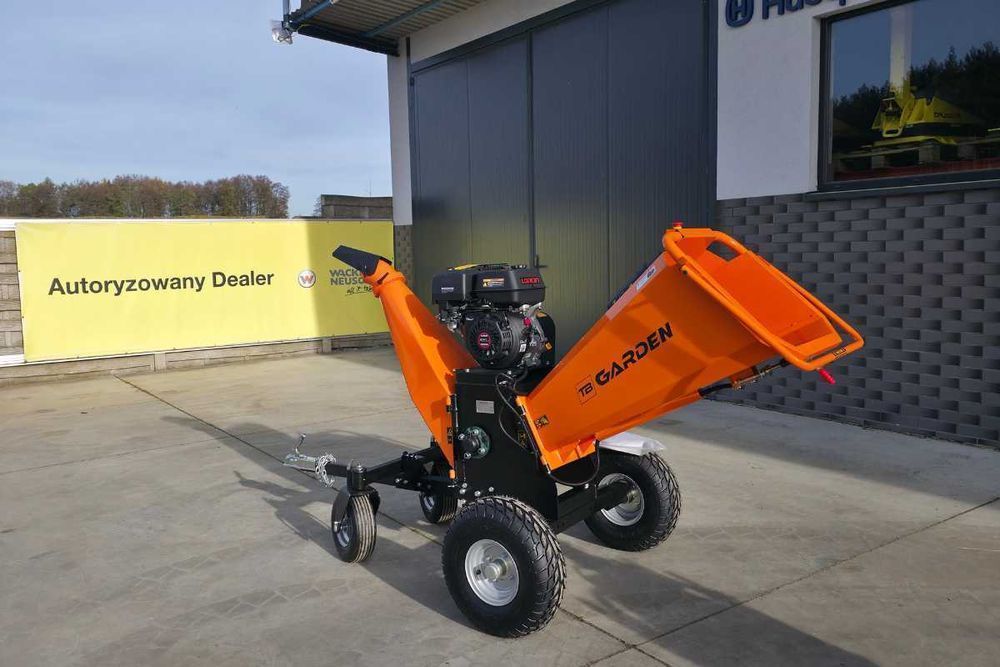 Rozdrabniacz do gałęzi, rębak spalinowy TB GARDEN P4206 15KM