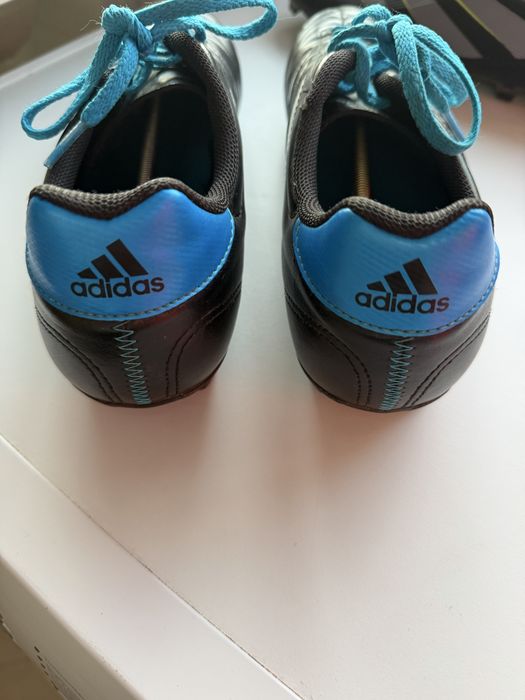 Chuteiras adidas em muito bom estado