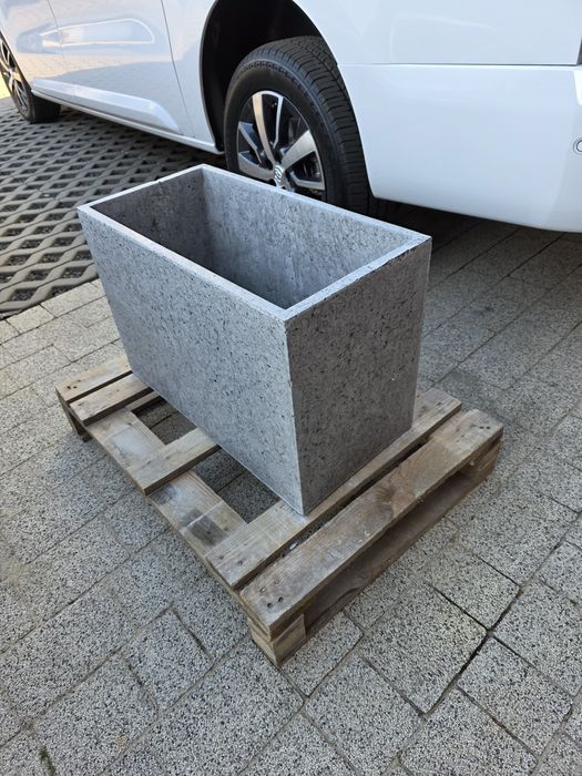 Donica z betonu 60x30x40 cm