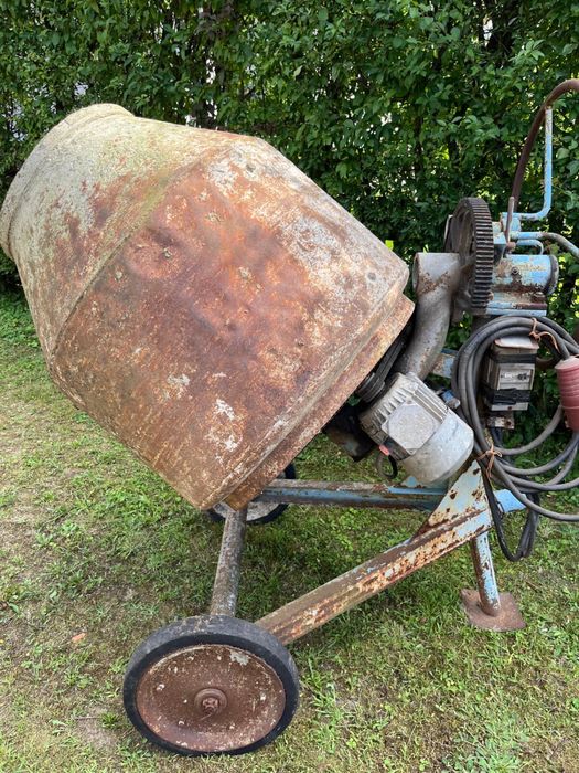 Sprzedam betoniarke na siłe