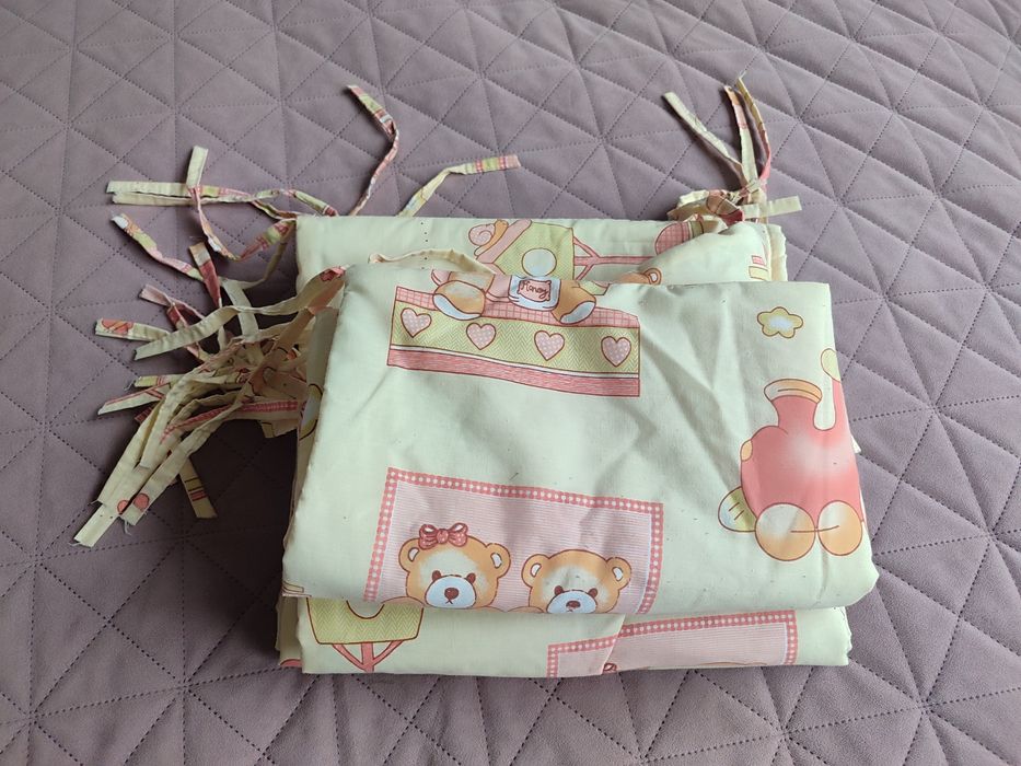 Бортики на дитяче ліжечко