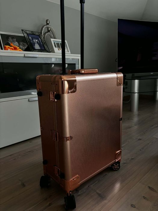 Kuferek kosmetyczny, toaletka