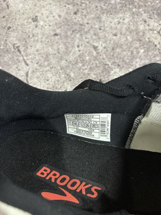 Кросівки Brooks Launch 10, 45.5 розмір