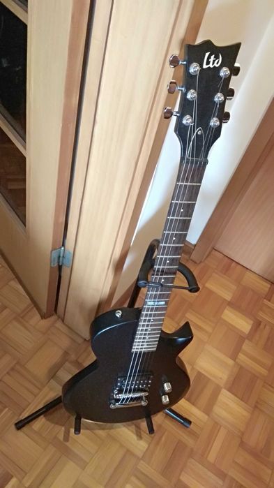 guitarra eletrica rara ESP LTD EC