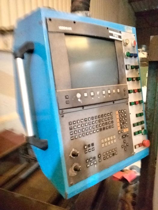 FRESADORA CNC DE CAMA FIXA KIHUNG KNC-U800