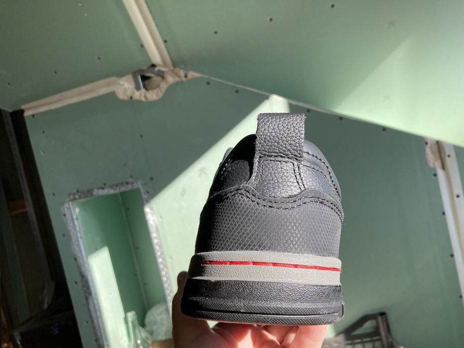 Кожаные кроссовки CAT спецназначения