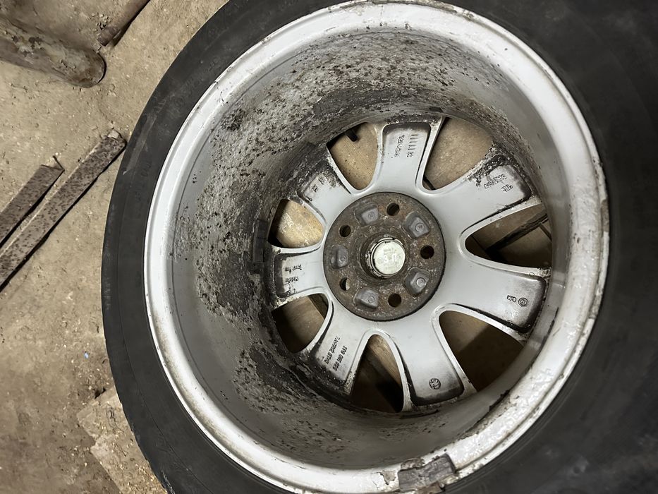 Зимова резина на дисках R16 Skoda