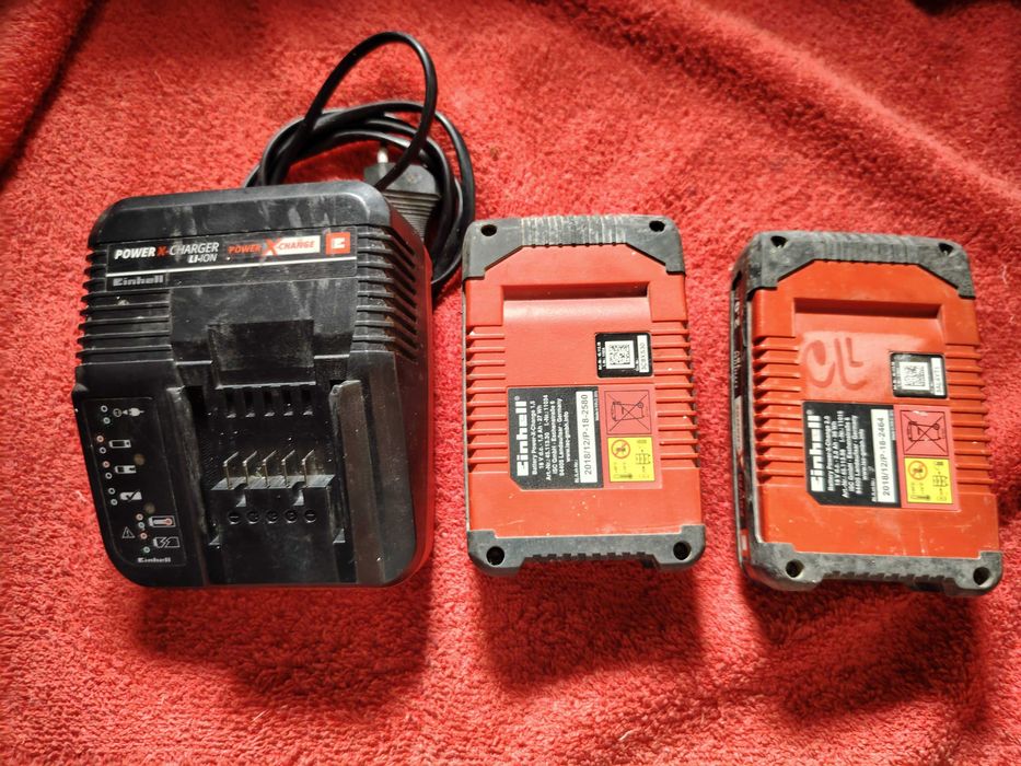 Carregador EINHELL 18 Volts + 1 Bateria 18 v 1,5Ah + 1 bateria 2,0Ah