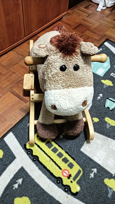 Baloiço com som criança