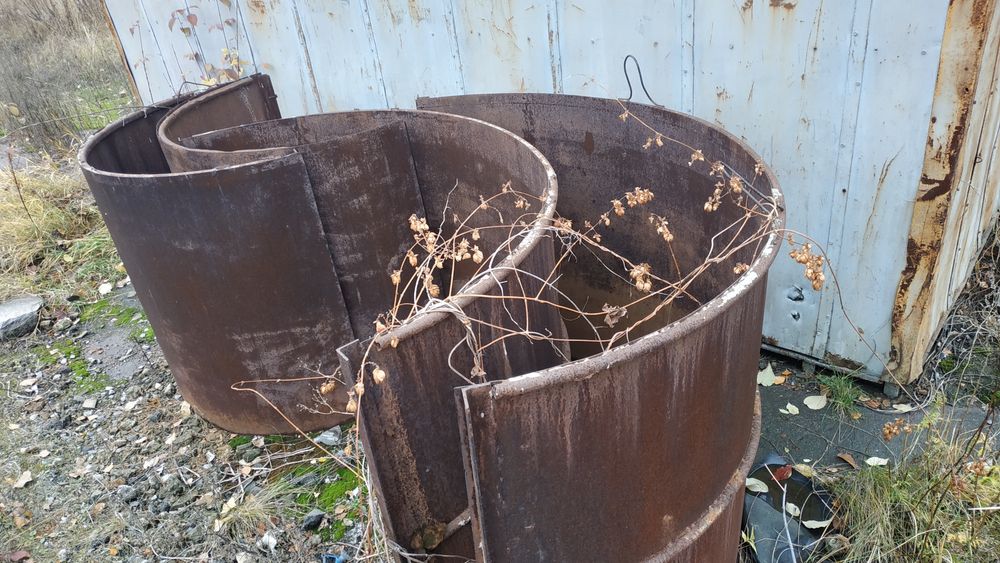 Формы для изготовления усиленных бетонных колец