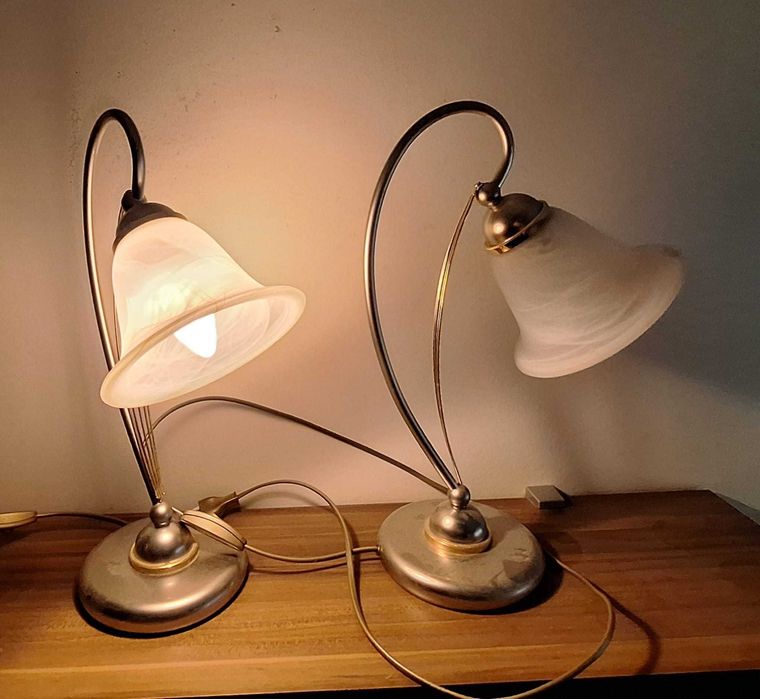 Candeeiros de mesa branco, metal, vidro