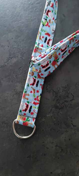 Nowa obroża półzaciskowa dla psa świąteczny wzór 2,5cm dł max 60 cm