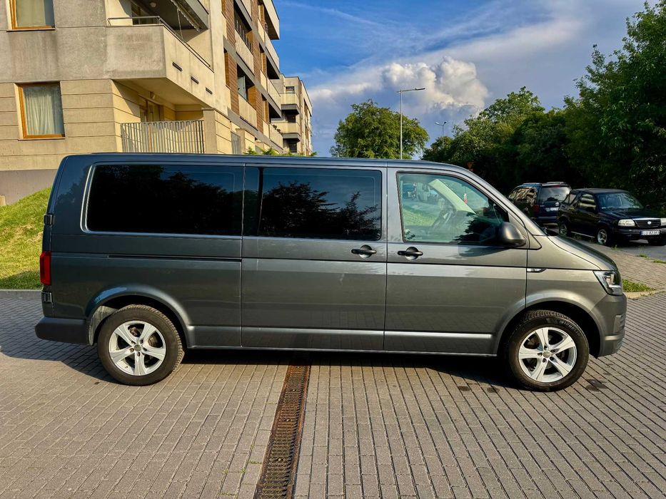 Wynajem VW Caravelle 9-osobowy – Automat DSG