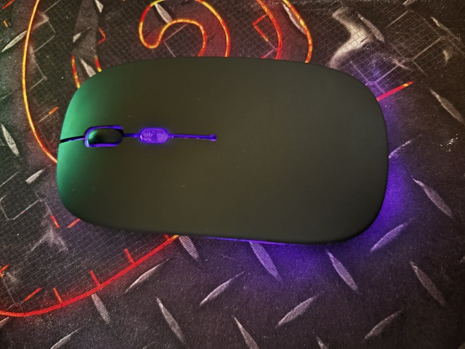 Myszka bezprzewodowa RGB gamingowa  nowa