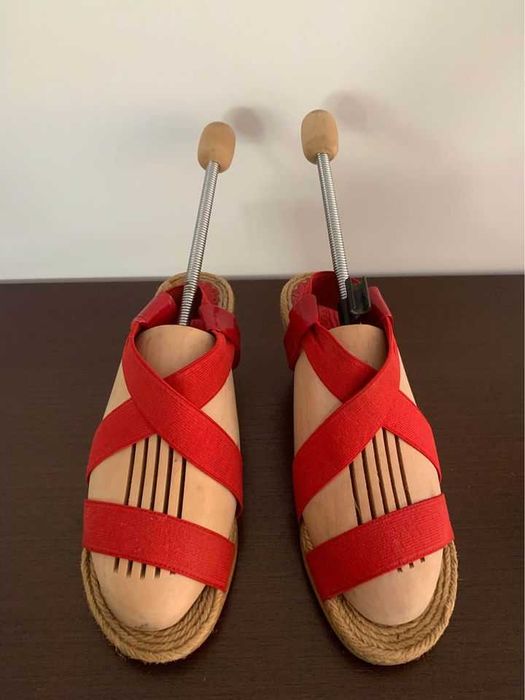 Sandálias de Verão em cordão trançado com tiras vermelhas