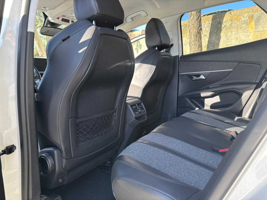 Peugeot 3008 Allure automático