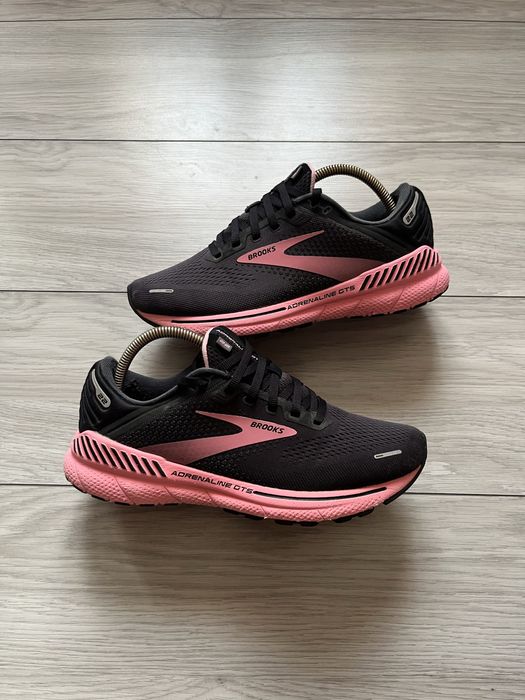 жіночі кросівки Brooks Adrenaline GTS 22