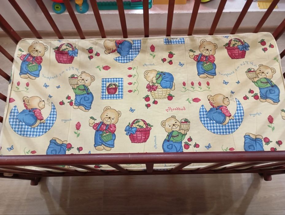 Дитяче ліжечко, Детская кроватка