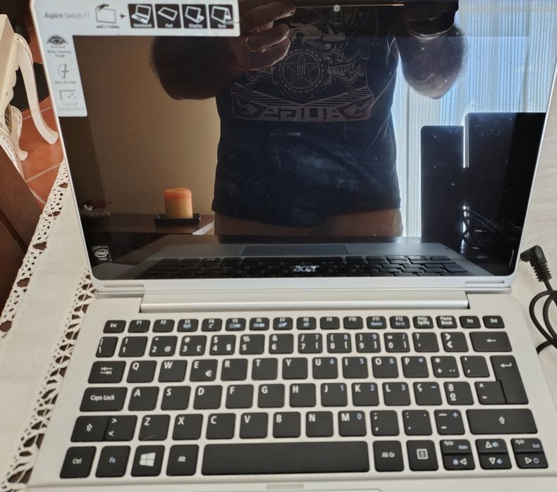 Portátil e tablet Acer