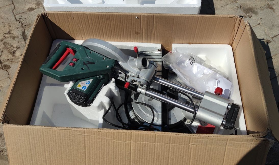 Metabo KGS 216 M торцовка торцювальна пила торцовочная kgs216: 6 900 ...