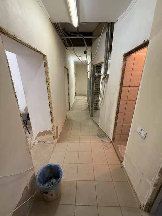 Продаю 4 комнатную квартиру в центре города. Дом специалистов.