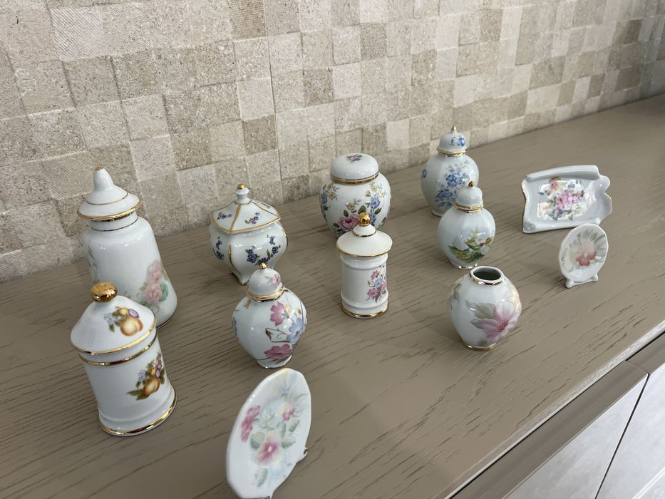 Mini Porcelain Jars64585476570243121
