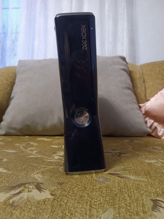 Продаю xbox 360!!