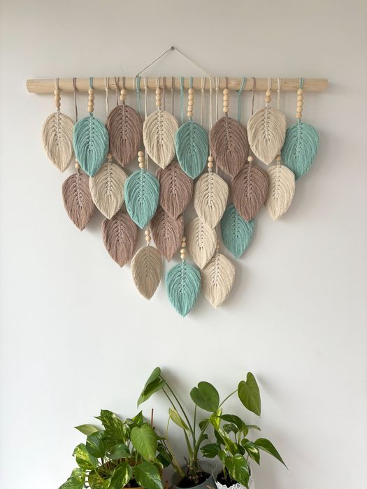 Piorka liscie listki piora na kiju galezi makrama scienna boho korale