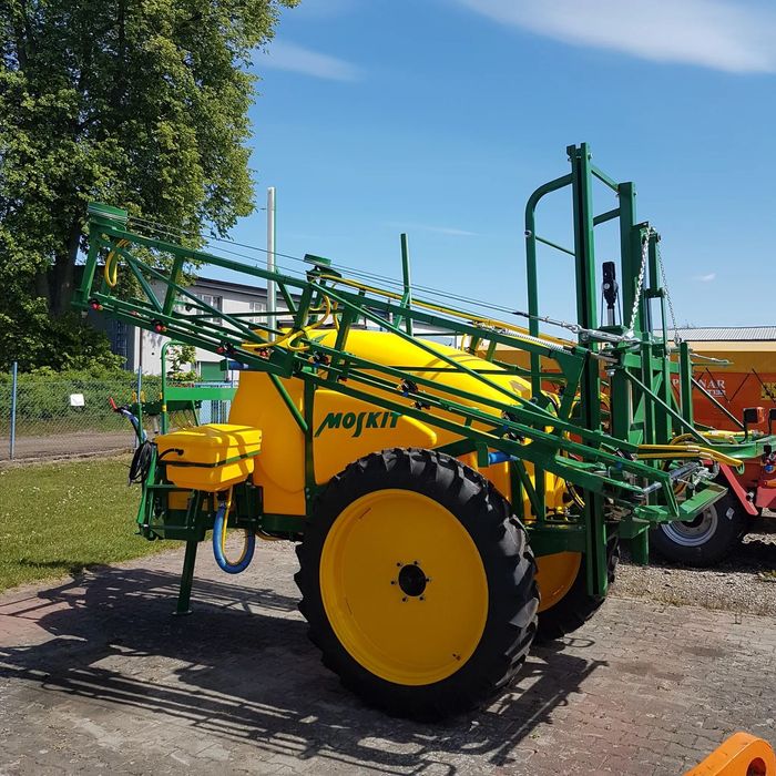 Moskit P 157/3  1500l/15m  PROMOCJA! Opryskiwacz polowy ciągany 1500 litrów MOSKIT ,belka 15m