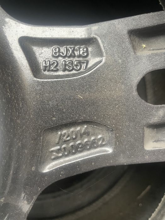 4x felgi Bmw 1 F40 18cali