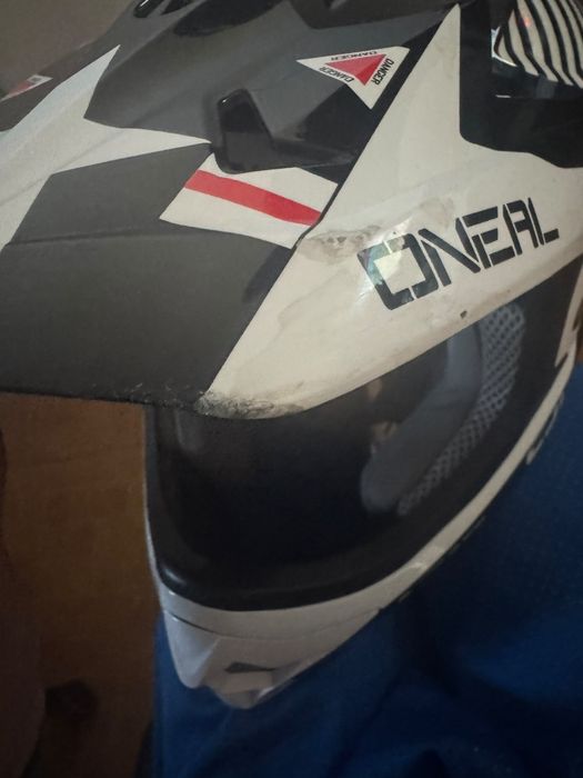 Capacete MotoCross O'NEAL versão Black/White