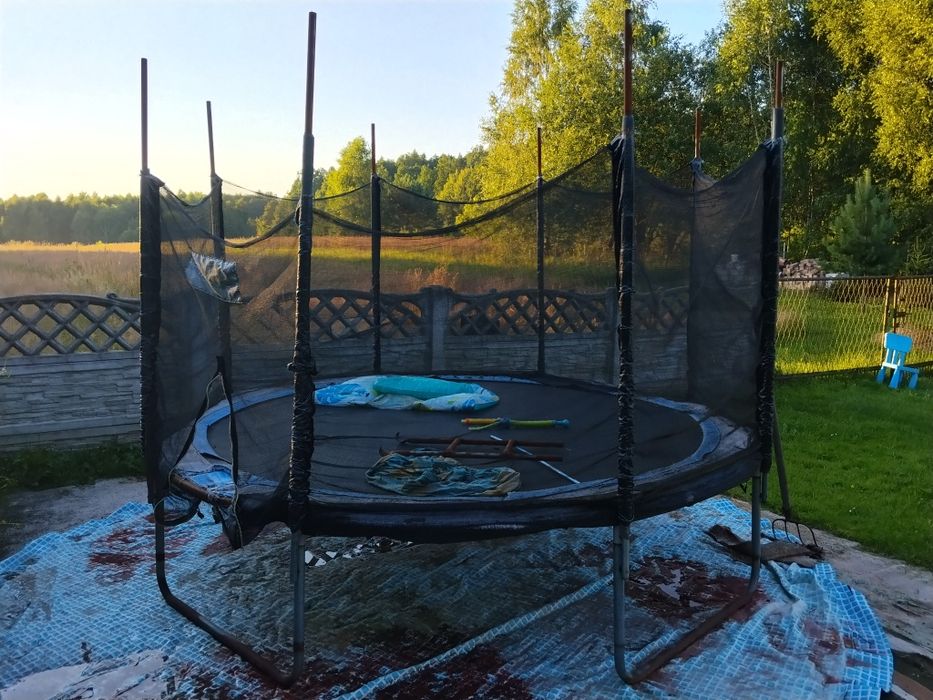 Sprzedam trampolinę sprawna 100%