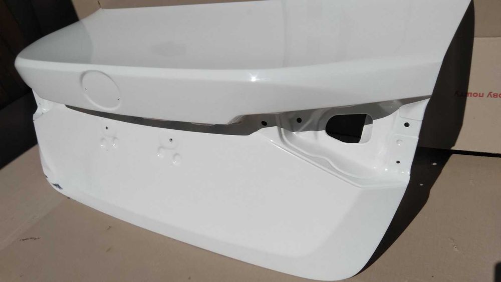 Кришка багажника Toyota Corolla  E210 від 2019.-рр 200 $ +380509478231