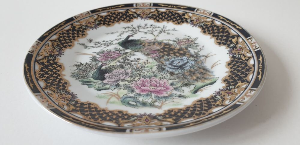 Talerzyki pod filiżanki porcelana japońska złocona