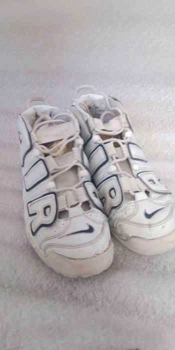 кроссовки зимние NIKE AIR хорошее состояние 42й размер