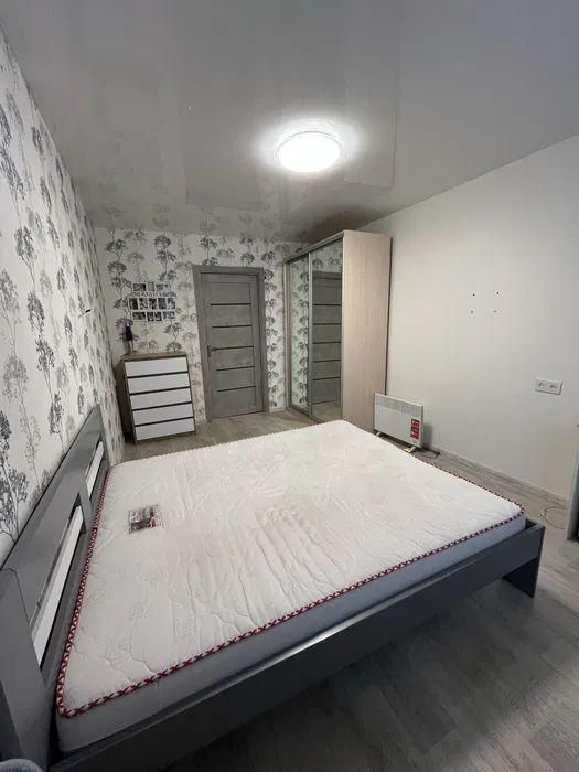 Продам 3-комн квартиру в районе Космонавтов ул.