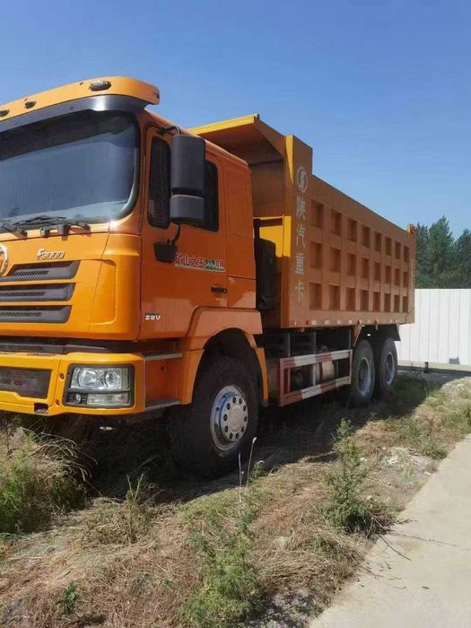 Самосвал  б/у  HOWO из Китая